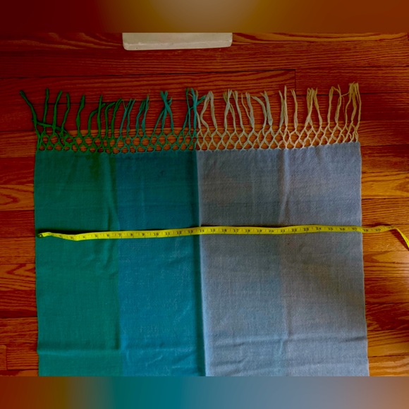 Handmade Handwoven 100% Wool Crock of Gold Ireland Huge 84” x 28” Scarf Wrap - Picture 6 of 10